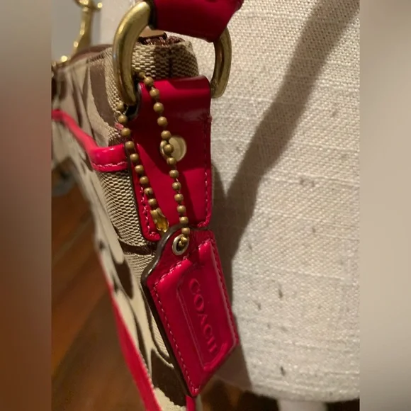 💕COACH ZIPPERED TOP CROSSBODY HANDBAG💕EXCELLENT CONDITION! - Picture 5 of 11